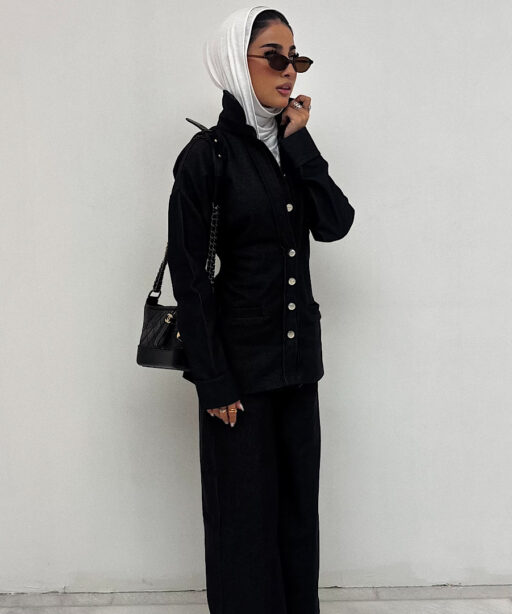 Alternative view of Denim