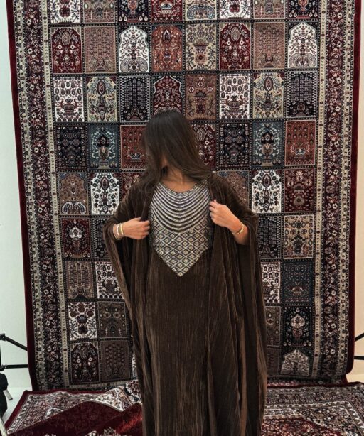 Alternative view of camilla